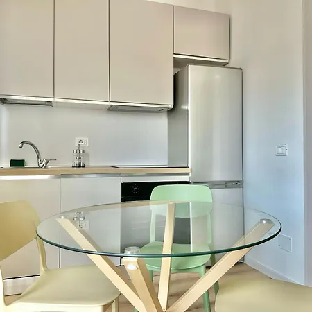 Metro M3 S&m Home, Comoda Soluzione Di Design, Con Collegamento Diretto A Duomo Di Milano, Stazione E Porta Garibaldi * Milano
