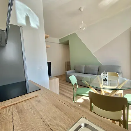 Metro M3 S&m Home, Comoda Soluzione Di Design, Con Collegamento Diretto A Duomo Di Milano, Stazione E Porta Garibaldi Milano