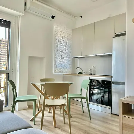 Metro M3 S&m Home, Comoda Soluzione Di Design, Con Collegamento Diretto A Duomo Di Milano, Stazione E Porta Garibaldi Appartamento *