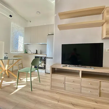 Appartamento Metro M3 S&m Home, Comoda Soluzione Di Design, Con Collegamento Diretto A Duomo Di Milano, Stazione E Porta Garibaldi *