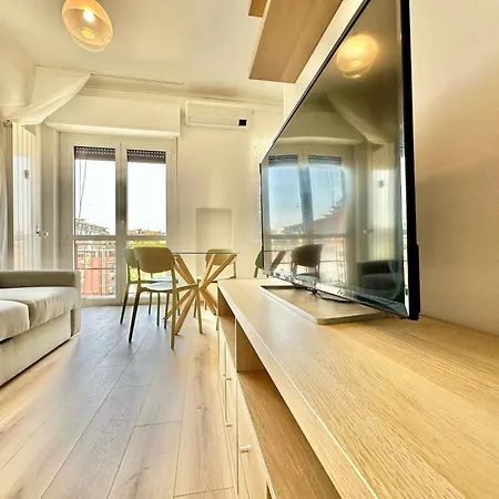 Metro M3 S&m Home, Comoda Soluzione Di Design, Con Collegamento Diretto A Duomo Di Milano, Stazione E Porta Garibaldi Appartamento *