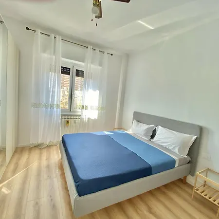 Metro M3 S&m Home, Comoda Soluzione Di Design, Con Collegamento Diretto A Duomo Di Milano, Stazione E Porta Garibaldi Milano