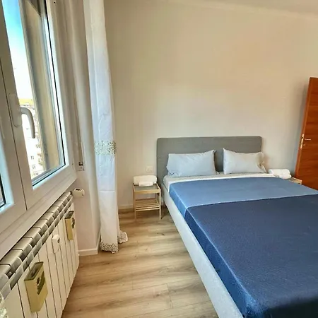 Metro M3 S&m Home, Comoda Soluzione Di Design, Con Collegamento Diretto A Duomo Di Milano, Stazione E Porta Garibaldi