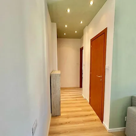 Metro M3 S&m Home, Comoda Soluzione Di Design, Con Collegamento Diretto A Duomo Di Milano, Stazione E Porta Garibaldi Milano