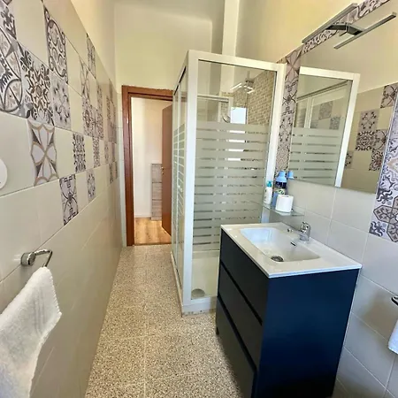 Appartamento Metro M3 S&m Home, Comoda Soluzione Di Design, Con Collegamento Diretto A Duomo Di Milano, Stazione E Porta Garibaldi