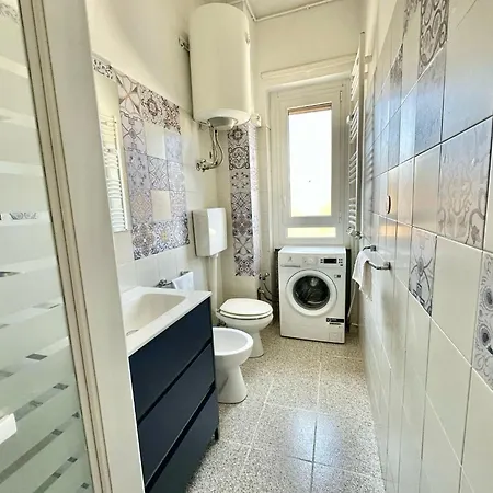 Appartamento Metro M3 S&m Home, Comoda Soluzione Di Design, Con Collegamento Diretto A Duomo Di Milano, Stazione E Porta Garibaldi